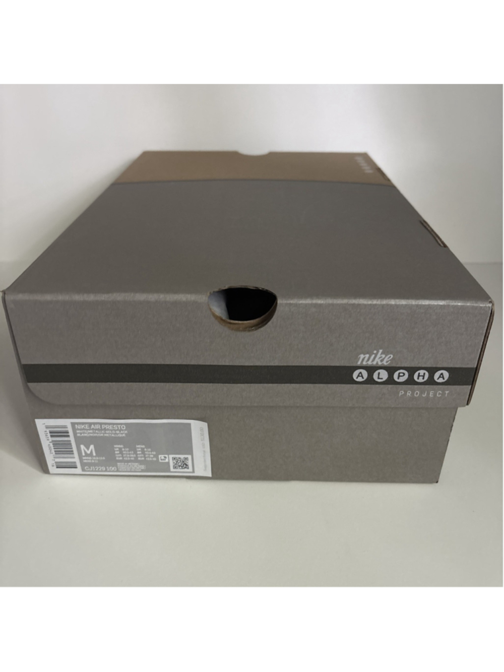 Nike Air Presto South Korea Mens Medium White Metallic Gold Black CJ1229 100 - Picture 2 of 10